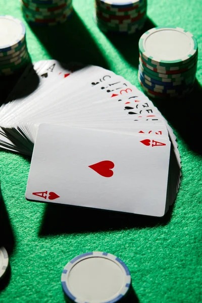 Quickspin slot game interface showing five reels and betting controls